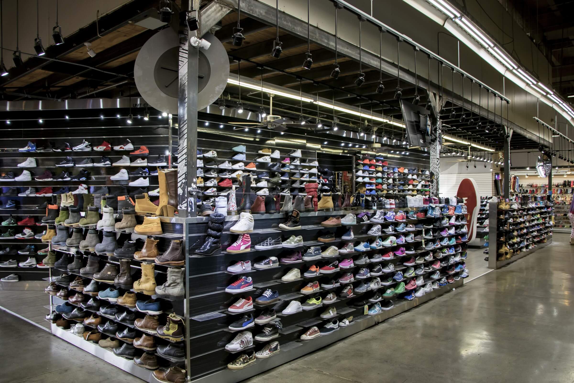 shoe store outlet near me