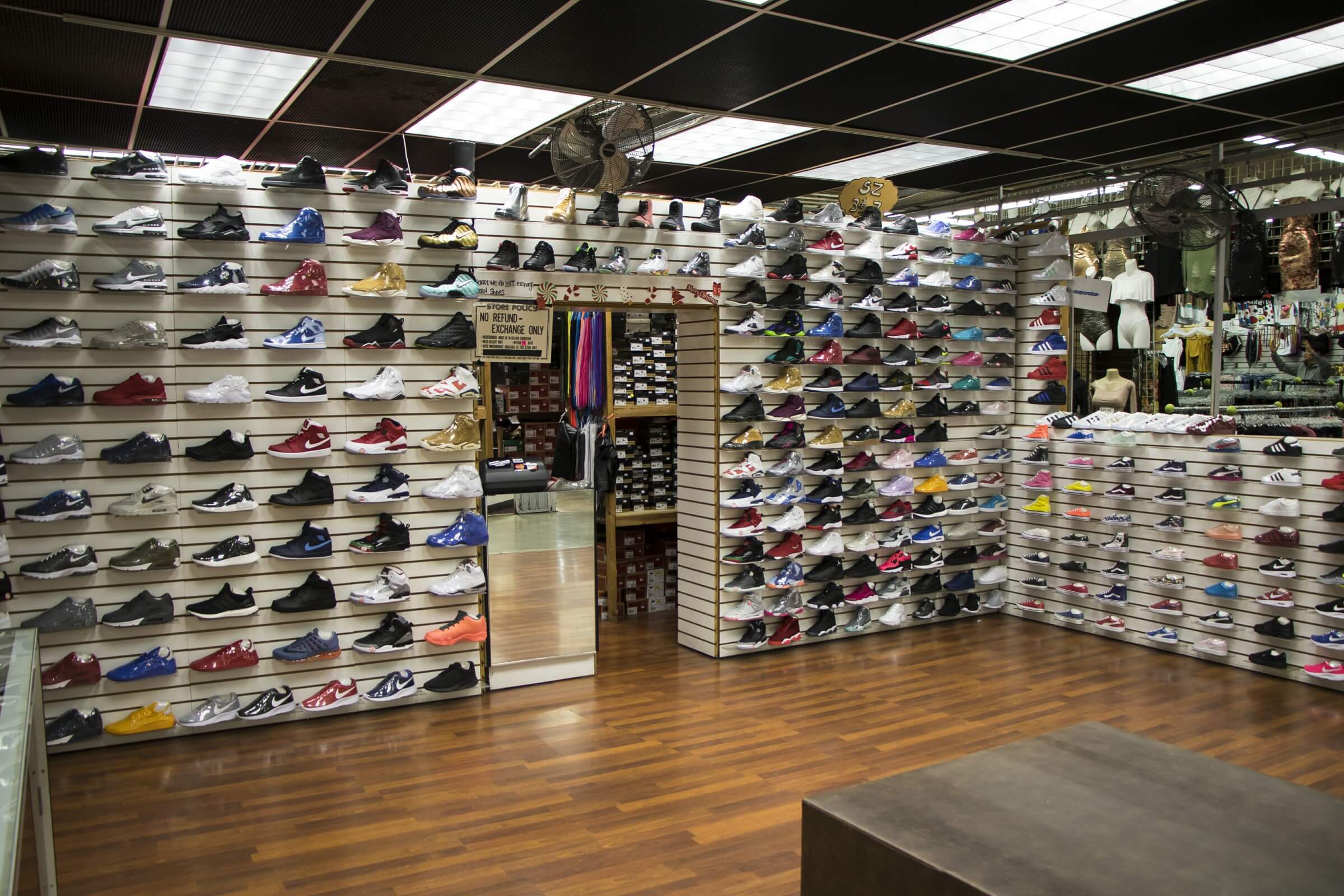 tennis shoe stores